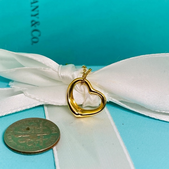 Tiffany & Company 18k Elsa Peretti open heart necklace with box .750 MSRP$1900 - Picture 4 of 8